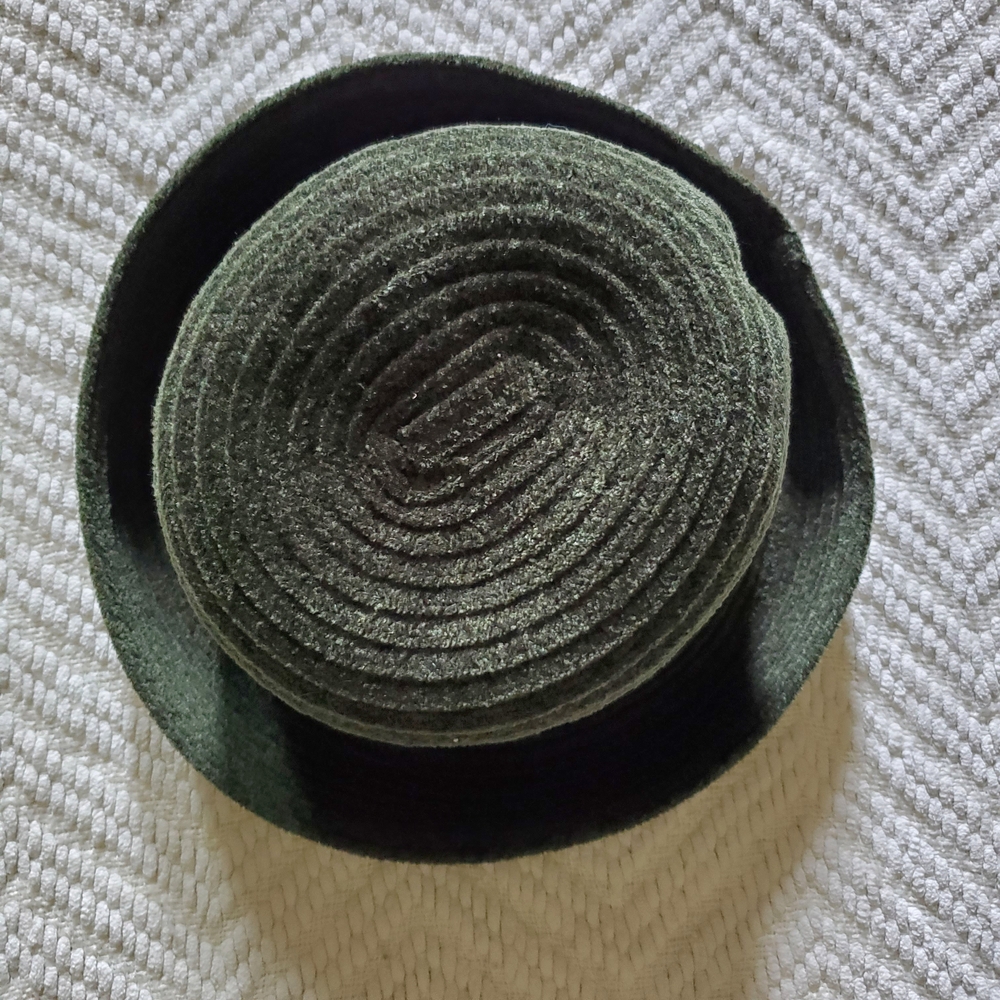 Liz Claiborne Hunter Green Textured Bucket Hat - Picture 5 of 10